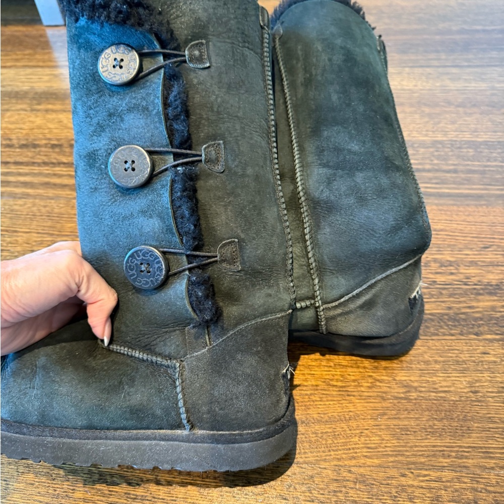 UGG Bailey Button Triplet Boots - Picture 10 of 10
